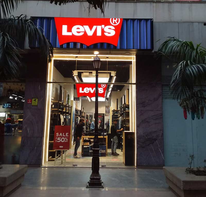 Levis vega city mall top